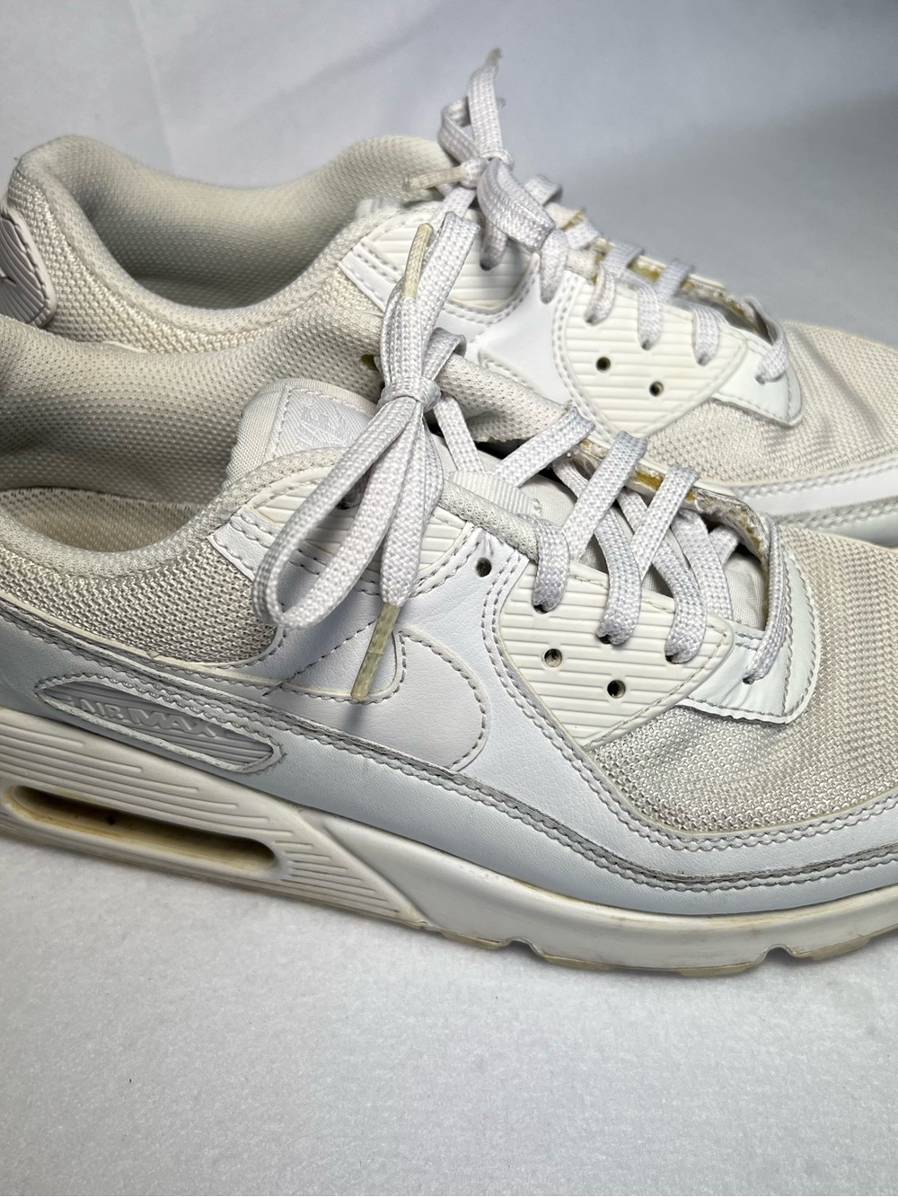 Men’s Size 8.5 Nike Air Max 90 White CN8490-100